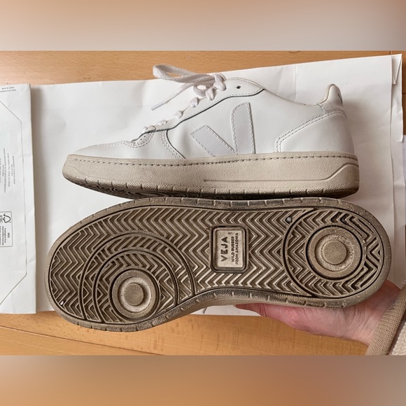 veja white sneaker v10 CWL - Picture 4 of 4